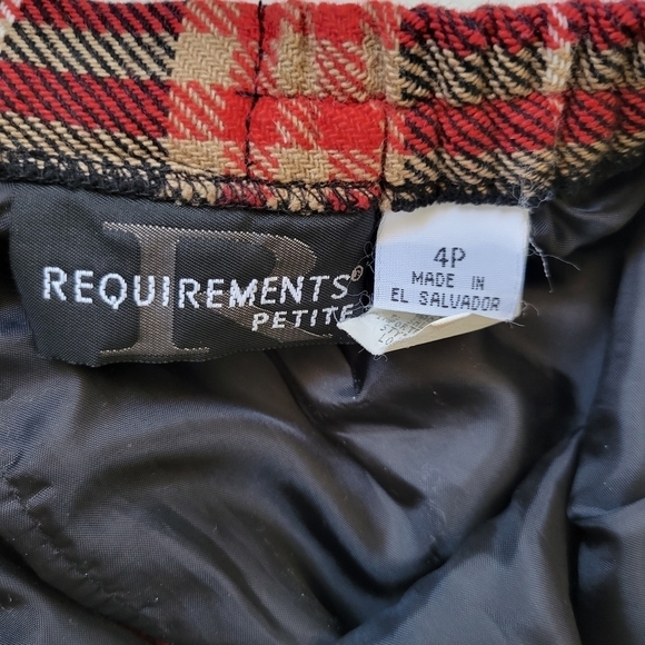 Vntg Requirements Wool Blend Tartan Plaid Fringe Pencil Skirt 4P in Red Black - Picture 7 of 9